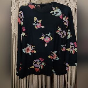 Dg2 light weight sweater.